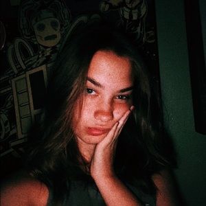 Meet your Posher, Olivia